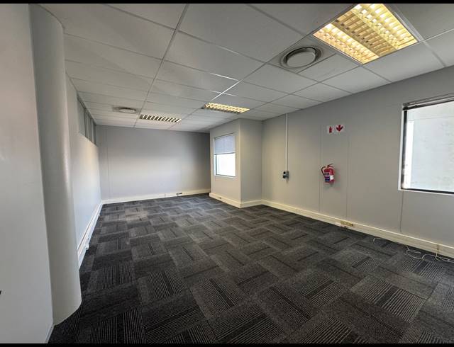 238M² OFFICE TO LET IN SOMERSET PARK